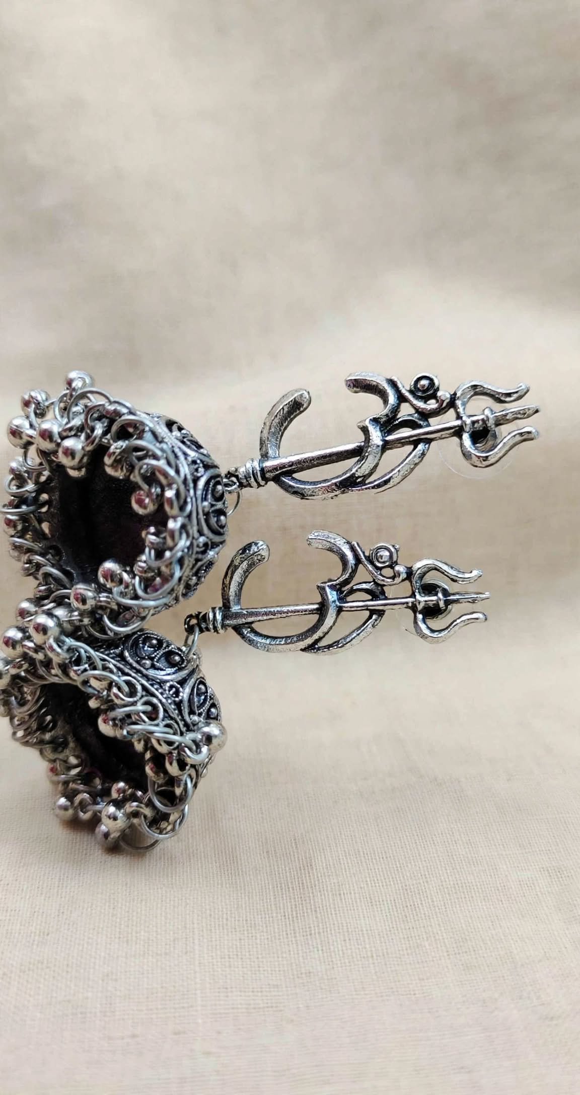 Om Trishul Butta Earring